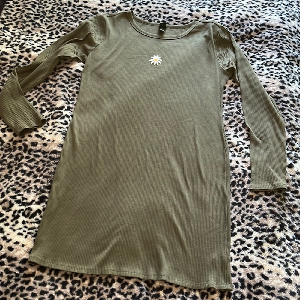 ⭐️5/$10⭐️NWOT Long Sleeve Dress